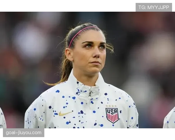 亚历克斯·摩根训练完直接拎包去走红毯？这状态是真实存在的吗